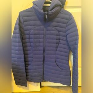 Size 10 Lululemon pack it down jacket